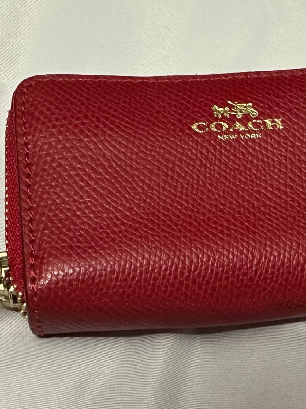 Coach Red Pebbled Leather Double Zip-Around Card Wallet Gold Logo Vintage Rare